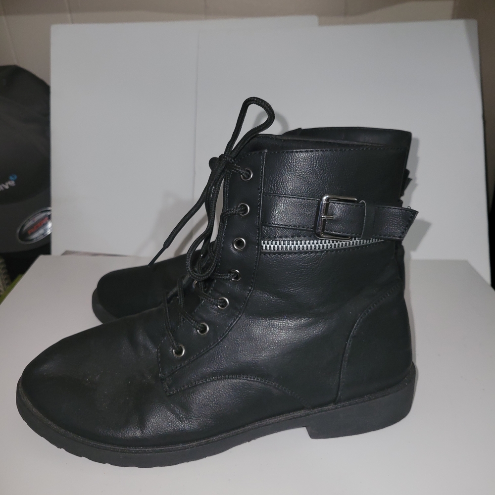 TOP Moda Black Combat Boots